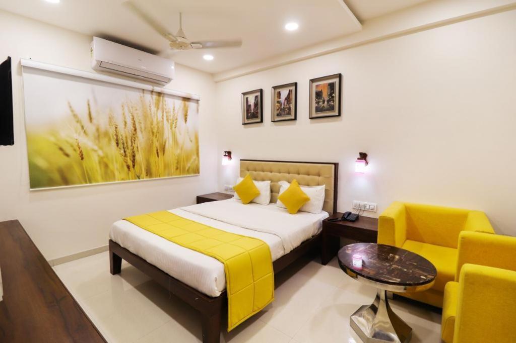 Royal Inn Hotel Ambaji Exterior photo